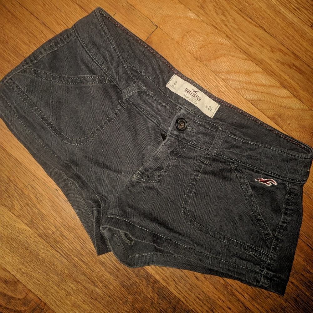 Hollister low rise black shorts